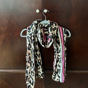 Elizabeth & James scarf 🧣